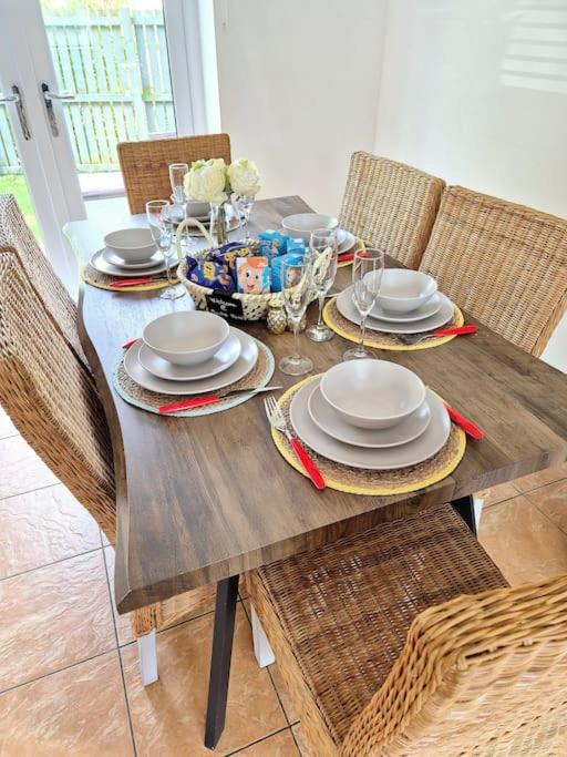 Home From Home 3 Bed,2 Bath House With Garden&Parking Near Centre&Tram Stop Шефилд Экстерьер фото